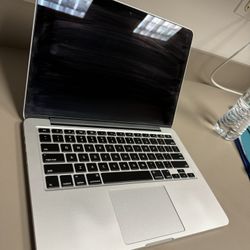 MACBOOK PRO