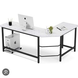 Computer desk