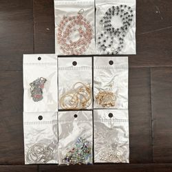 Trendy Eyeglass Chain – Keep Your Glasses Secure in style 