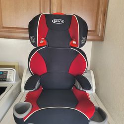 GRACO BOOSTER CAR SEAT (3 to 10 years)