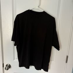 Men’s size Medium Black cotton streetwear tee