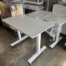 White Hand Crank Standing Desk with Wheels Excellent Condition Like New 