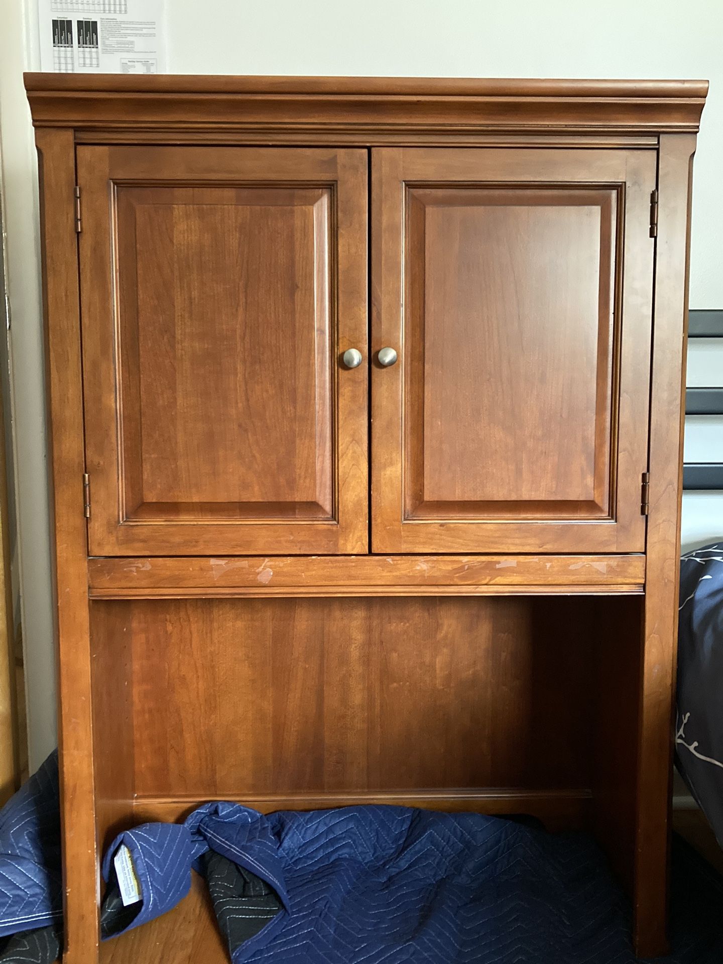 Chestnut Convertible Desk Hutch / Bookshelf 