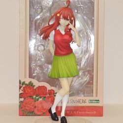 The Quintessential Quintuplets - Istuki Nakano 1/8 Figure By Kotobukiya