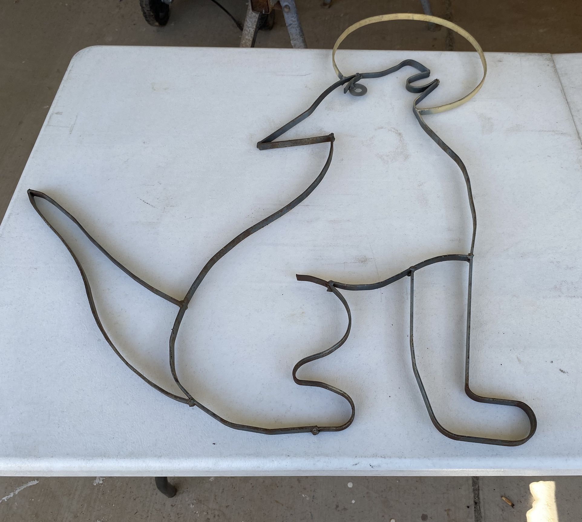 Yard Art / Wolf & Moon / Southwest Style 