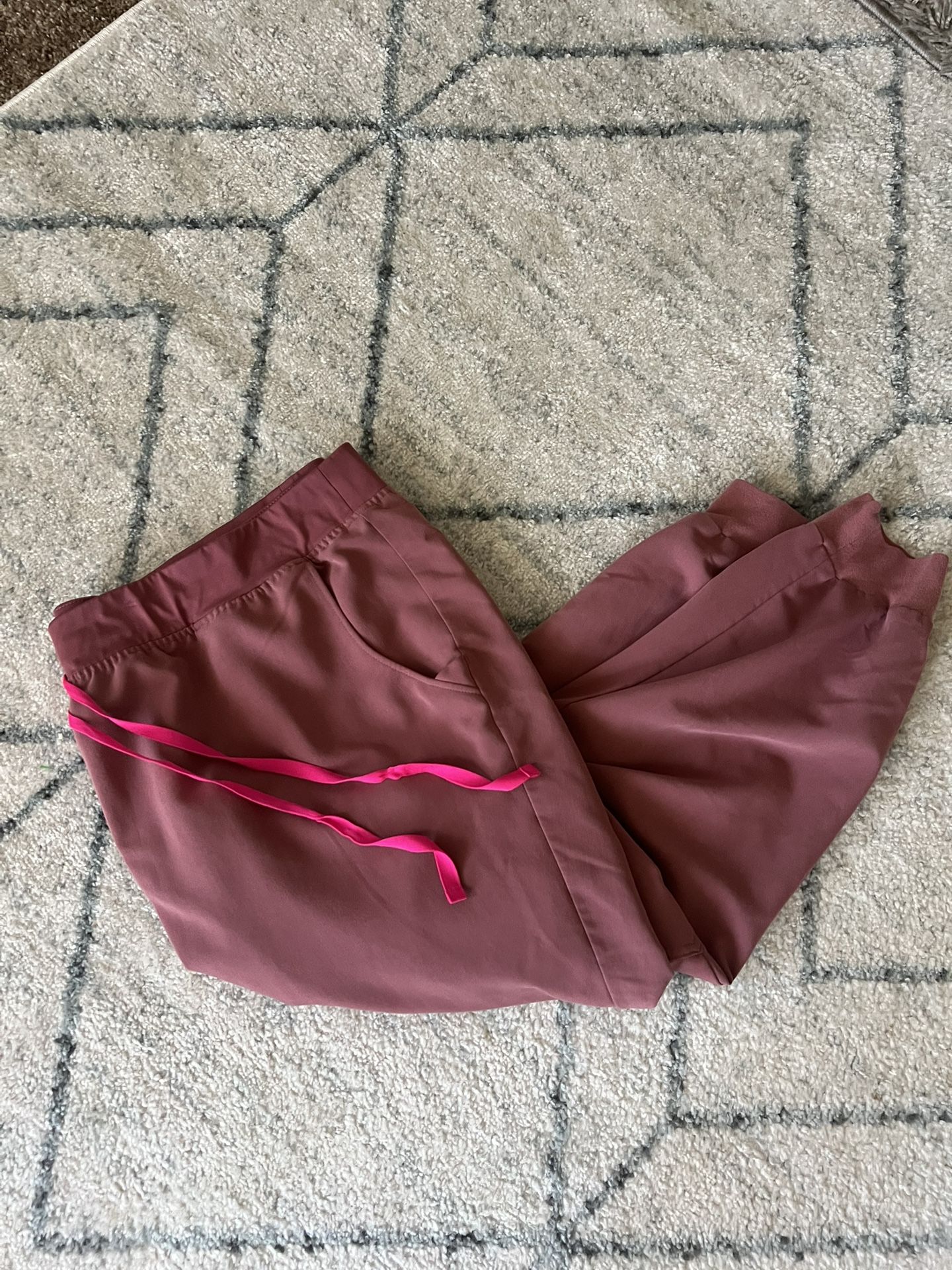 FIGS Women’s Scrub Pants Zamora Joggers Mauve Size 4XL/P
