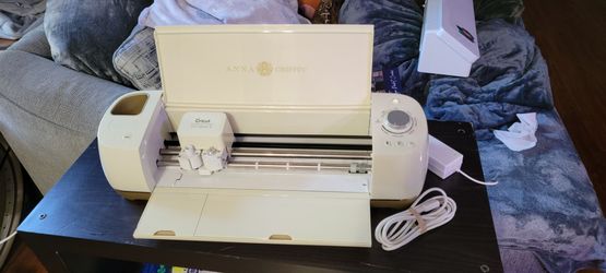 Limited edition Gold Cricut