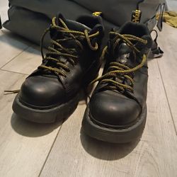 Dr. Martens Woodard Grizzly Leather Low Casual Boots