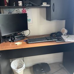 Office table For Sale