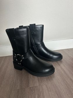 Black Boots
