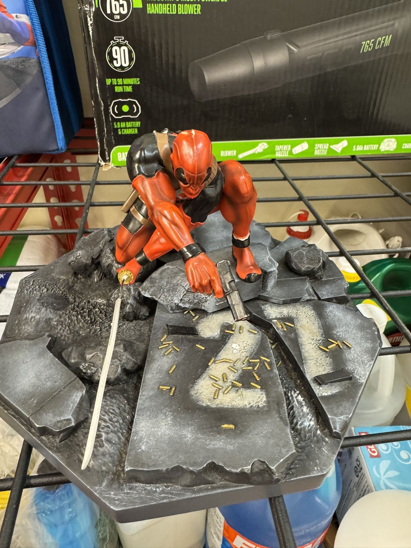 Marvel MindStyle DeadPool Collector Statue