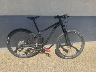 2022 giant stance 2 full suspension Medium 29er