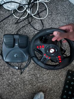 Gaming steering wheel and pedals set