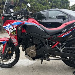 Honda África Twin 2024