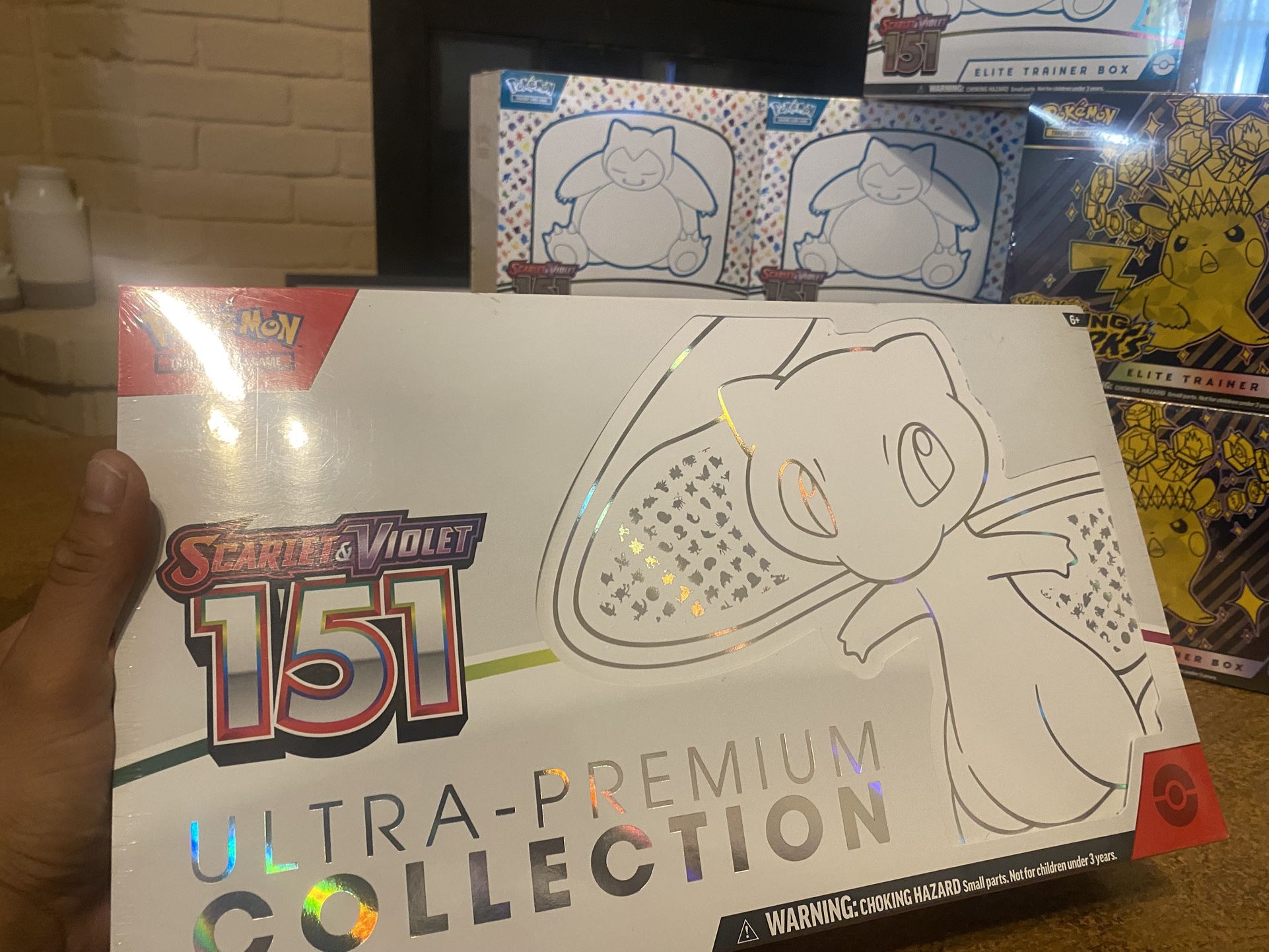 151 Mew Premium Collection Box