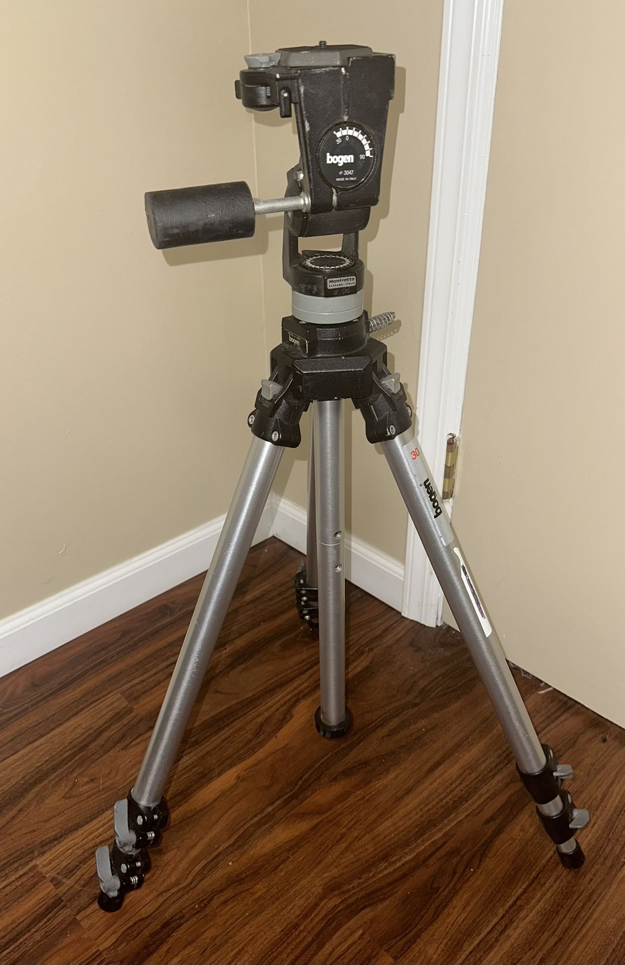 Bogen Manfrotto Professional Tripod