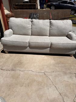 Couch set