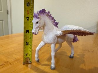 Pegasus figurine