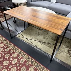 Study table on clearance