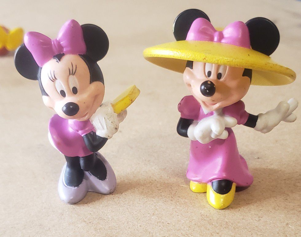 Set Of Vintage Minnie Mouse Pvc Figurines
