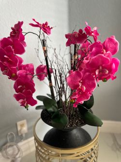 Artificial Orchid Arrangement in Black Vase — Fuchsia Phalaenopsis, Large