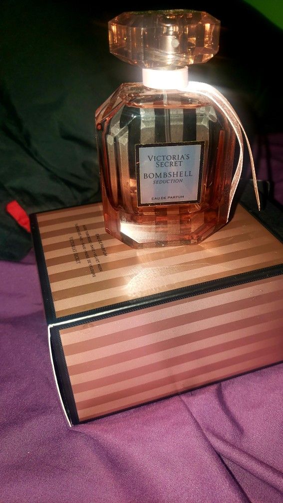 VICTORIA'S SECRET PERFUME