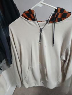 White sweater with checkered hoodie