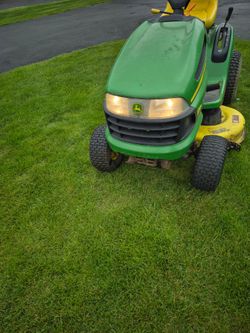 John Deere Riding Lawn Mower