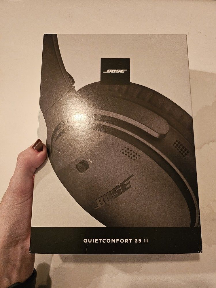 Bose Quiet Comfort 35 II Noise Canceling Bluetooth Headphones