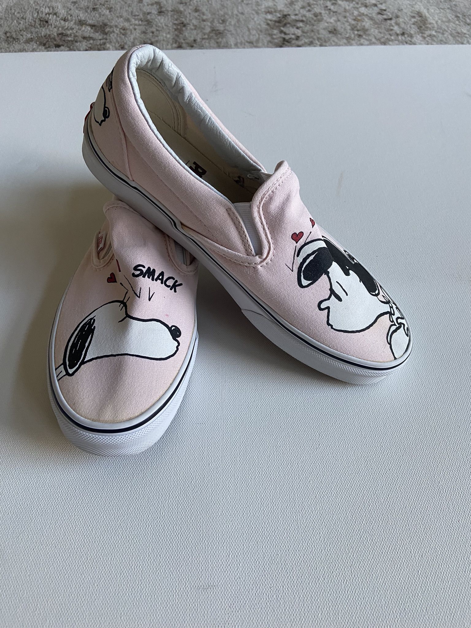 Vans Peanuts Snoopy Lucky Lip Smack Canvas Slip On Women7,5/Men Size