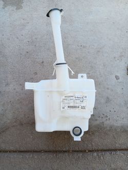 2017 Toyota Corolla Windshield Tank