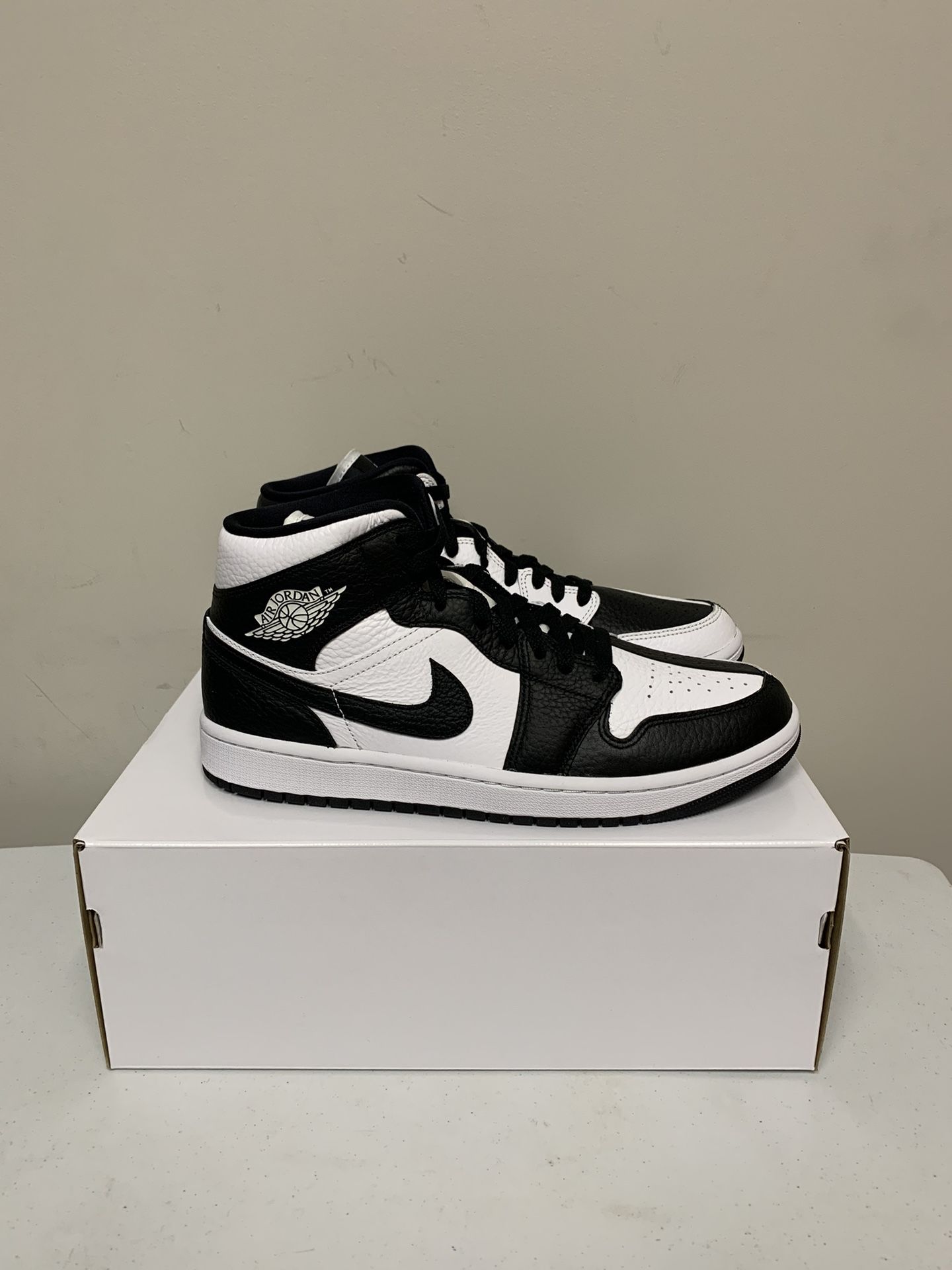 Jordan Mid Split Black White Women's Size
