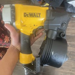 DEWALT 15 Degree Coil Siding and Fencing Nailer,
