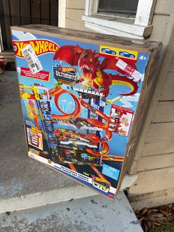 Hot wheels ultimate garage