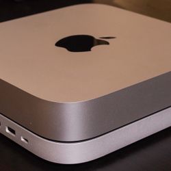 12g RAM Mac Mini+ Upgraded Plug Dock