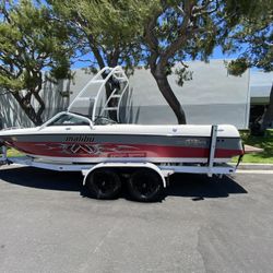 2002 Malibu Wakesetter XTi – Only 292 Hours 