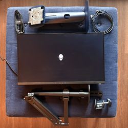Alienware Gaming Monitor (27" 180hz) | Desk Mount Included | Great For Gaming
