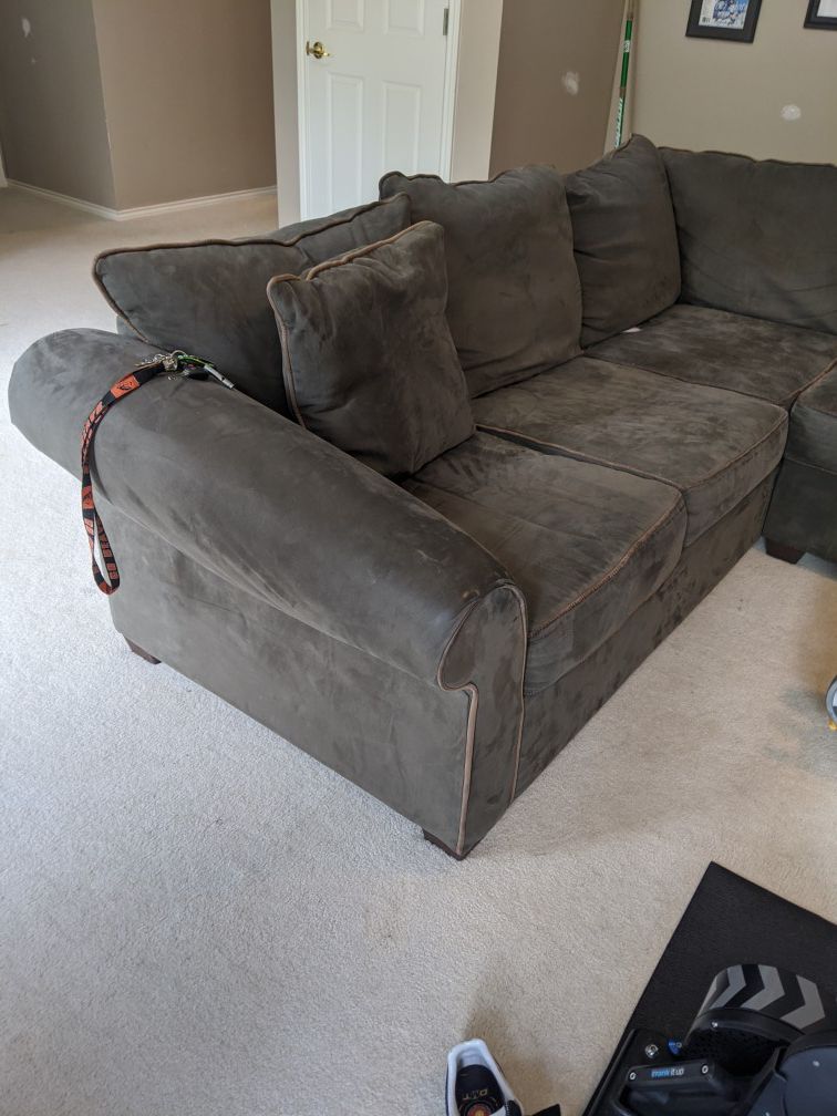 L shaped sectional couch and ottoman