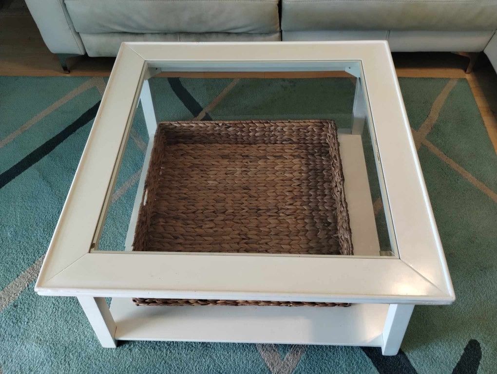Cock Tail Table