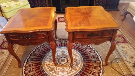 2 Wood End Table With Drawer (used)