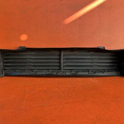 2017 - 2023 Mazda CX-5 Front Lower Active Air Shutter Grille W/O Motor Module OE