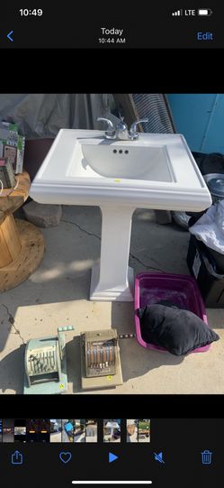Pedi stool Sink