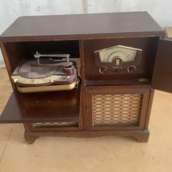 Antique Zenith, Record Player And Radio
