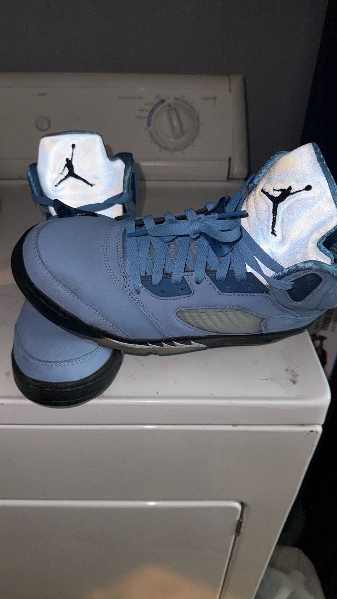 Jordan 5 Retro (University Blue)