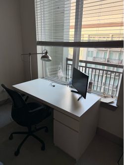 Office desk + chair