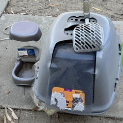 Cat Litter, Scooper And Drinking Water Tank