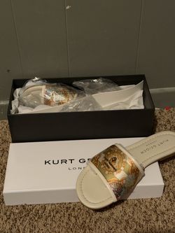 Kurt sandals