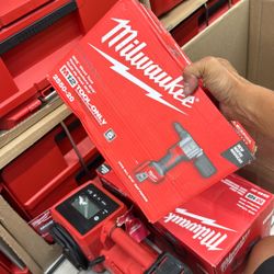 Milwaukee M12 Riveter Model 2550-20
