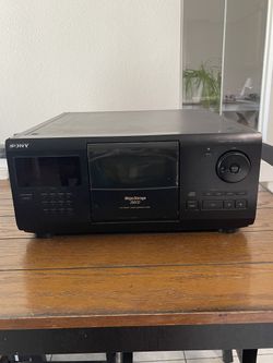 Vintage Sony CDP-CX200 Mega Storage 200 CD Disc. High density Linear Converter System.