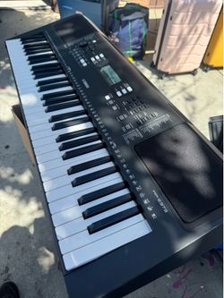 Yamaha PSR-E373 Keyboard